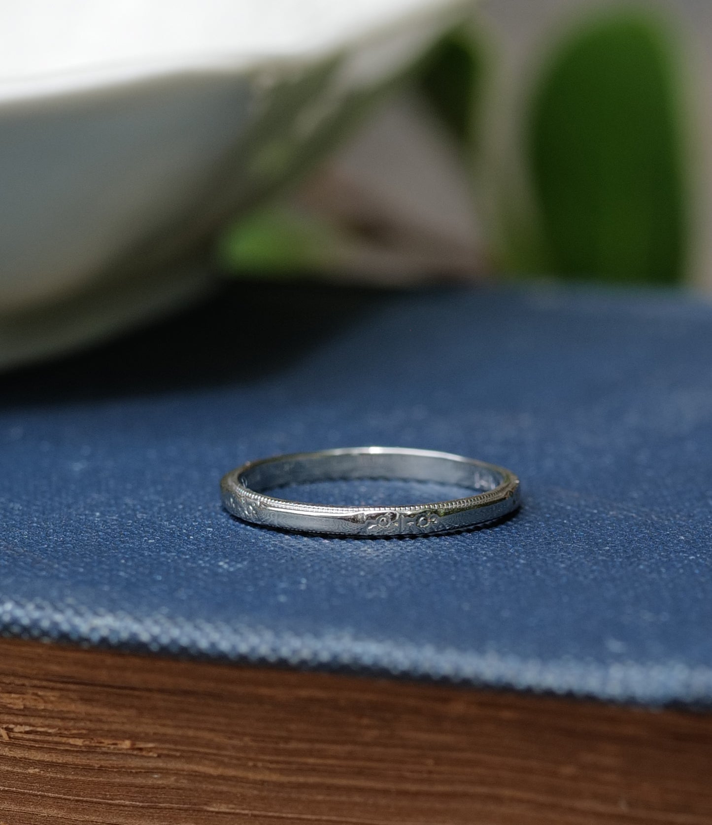 Antique 14K White Gold Patterned Ring Band