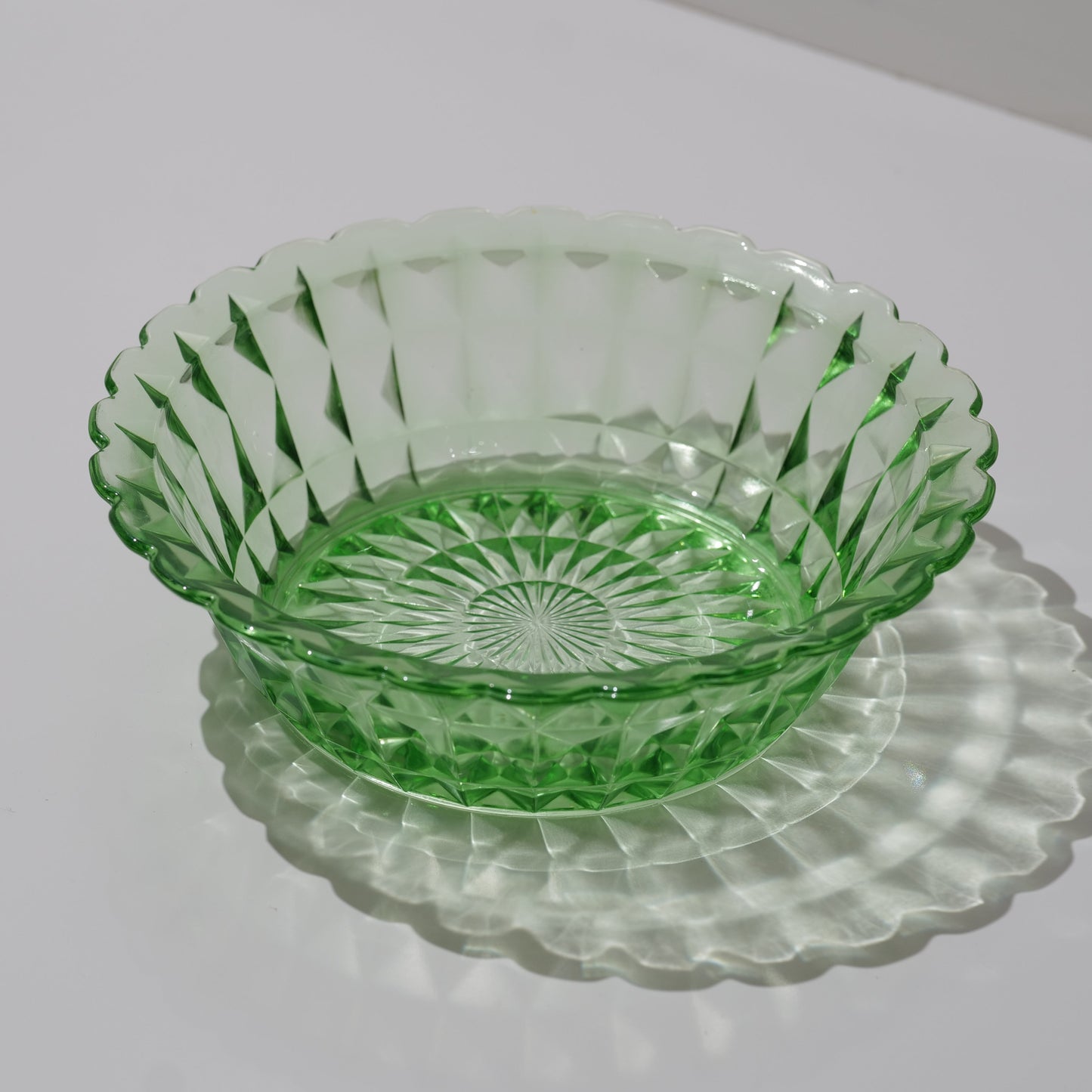 Antique Windsor Pattern Green Vaseline Glass Serving Bowl