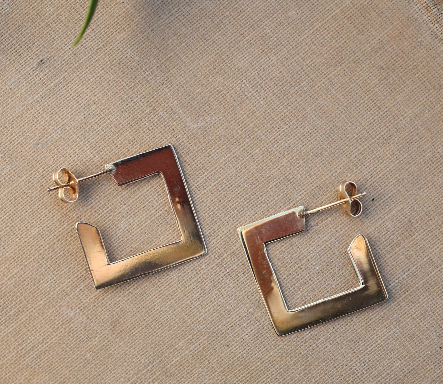 Don't Be a Square...14K Gold Retro Earrings