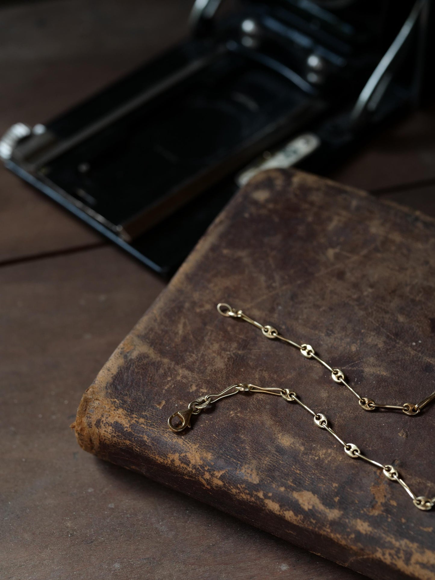 Solid Mini Mariner & Pinched Paperclip Link Bracelet in 14k Paper